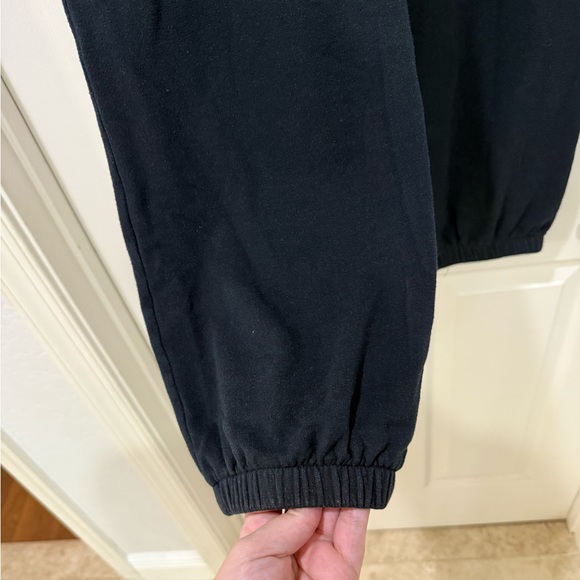 Black Guess Sweatpants 🖤 Size Medium - Picture 6 of 7